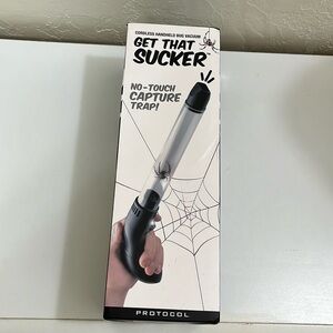 NIB  Get That Sucker Cordless Handheld Bug vacuum No Touch Capture Trap